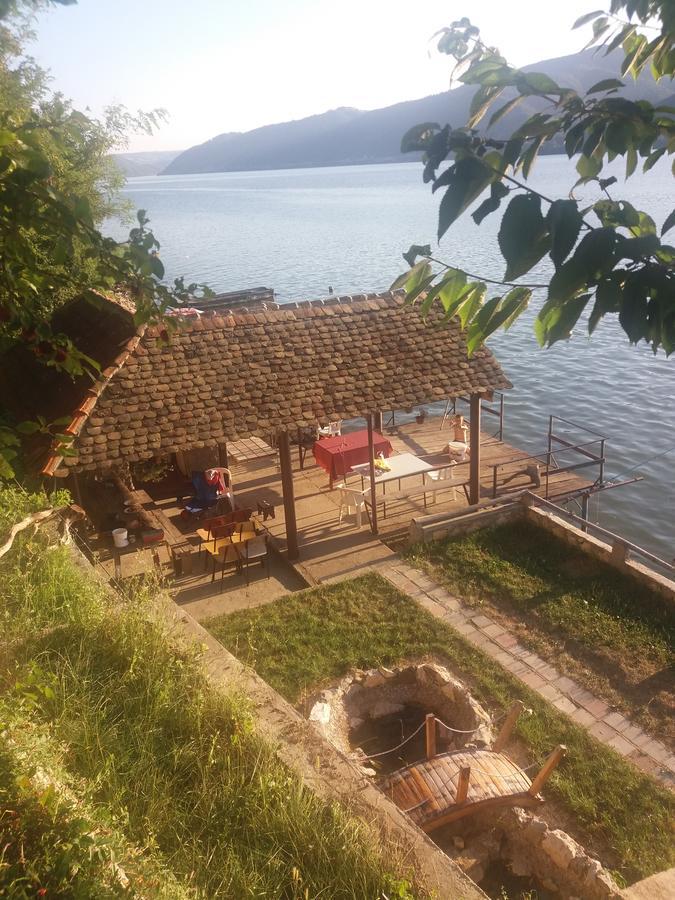 Chalet Ljubicine Kolibe Golubinje Exteriör bild