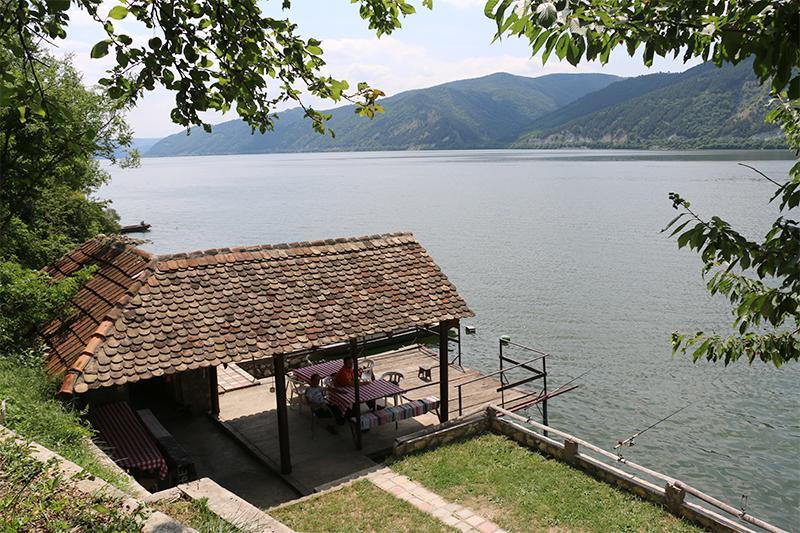 Chalet Ljubicine Kolibe Golubinje Exteriör bild